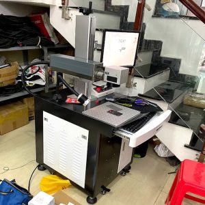 Máy khắc laser fiber 50W màu xám